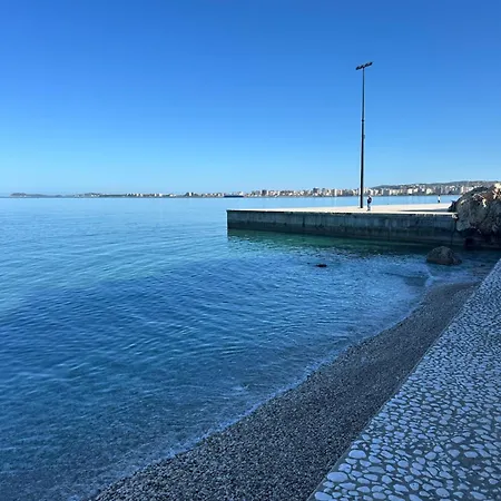 아파트 Grey's Vlorë